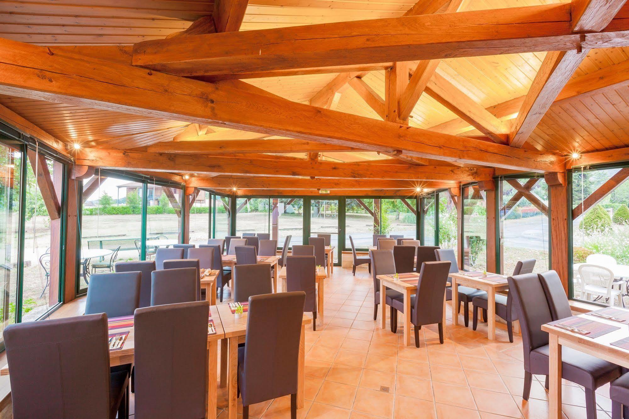 Hotel L'Oustal De Vezac Zewnętrze zdjęcie